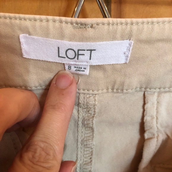 LOFT The Monroe Bermuda Short Women’s Size 8 Classic Light Khakis Minimalist - Picture 7 of 16